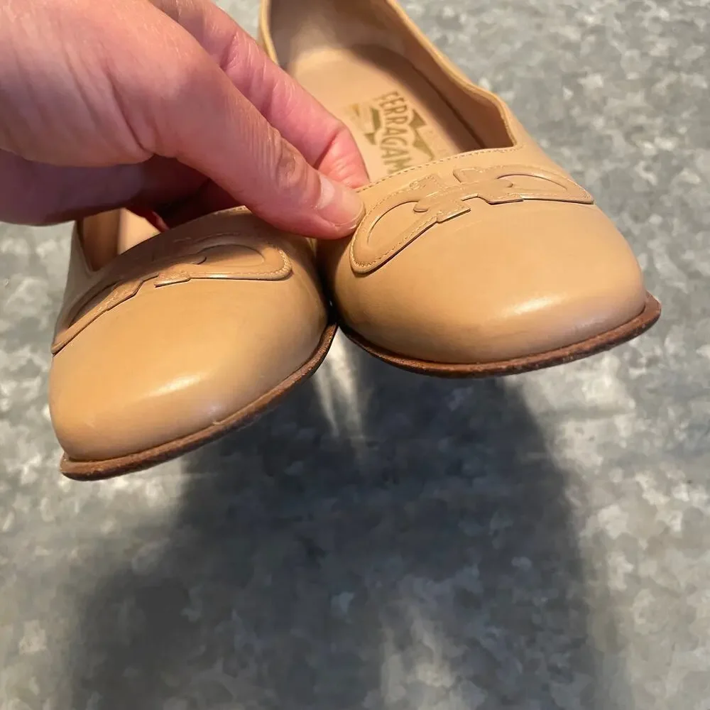 Vintage Salvatore Ferragamo Square Toe Heels 7.5 Italy Made Nude Beige Tan Logo - Picture 4 of 12
